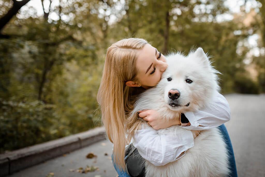 Do Dogs Like Hugs? 5 Reasons Why You Shouldn’t Hug Your Dog